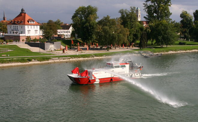 Bateau pompe Bateau pompe